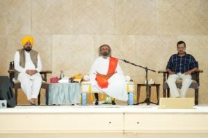 Cm maan meet shri ravi shankar