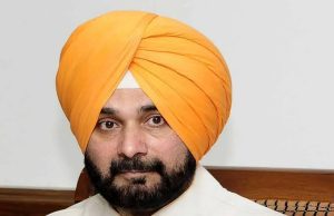 Amid infighting, Navjot Singh sidhu returns from Delhi without meeting Congress high command
