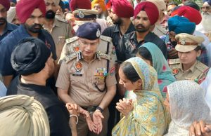 DGP GAURAV YADAV ATTENDS CREMATION OF MARTYR SI CHARANJIT SINGH, PAYS RICH TRIBUTES