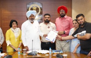 CABINET SUB-COMMITTEE HOLDS EXTENSIVE DISCUSSIONS WITH EMPLOYEE UNIONS, ASSURES SWIFT RESOLUTION OF LEGITIMATE ISSUES