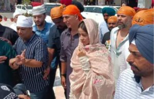 Kesari Chapter 2 cast visits Jallianwala Bagh, pays obeisance at Golden Temple