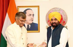 CM PRESENTS STRONG CASE OF STATE BEFORE HIGH LEVEL TEAM OF NITI AAYOG