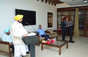 Power Minister Administers Oath to Er. Ravinder Singh Saini as Member of PSERC