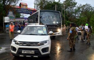 First batch of Amarnath Yatra pilgrims flagged off
