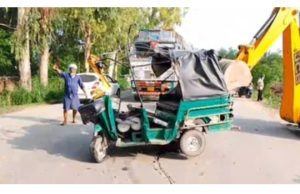 Four killed, three injured as speeding car collides with auto-rickshaw near Tarn Taran Road