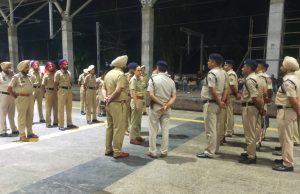 NIGHT CHECKING AT RAILWAY STATIONS BY COMMISSIONERATE POLICE