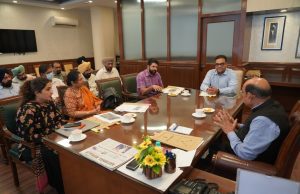 Horticulture Minister Mohinder Bhagat directs officers to promote floriculture in state