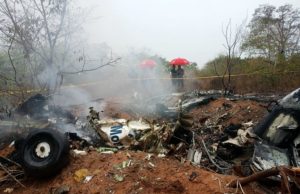 11 killed as plane crashes in Kenya