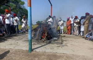 Punjabi singer Rajveer Jawanda cremated at native in Ludhiana