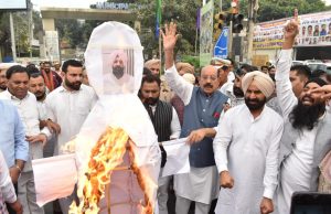 Mohinder Bhagat Leads Protest Against Raja Warring Over Remarks on Late Dalit Leader Boota Singh