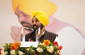 Free minibuses to operate in three holy cities, CM Mann announces