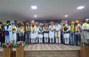 Massive support for AAP candidate Harmeet Singh Sandhu, dozens of families join the party