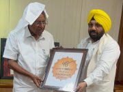 HARBHAJAN SINGH ETO CALLS ON KERALA CM PINARAYI VIJAYAN