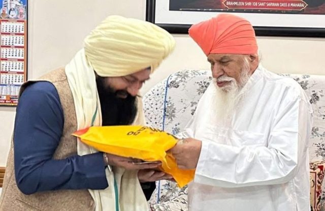 Screenshot_2025-11-16-19-50-20-373_com.whatsapp-edit