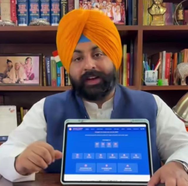 Screenshot_2025-11-21-21-00-50-195_com.whatsapp-edit