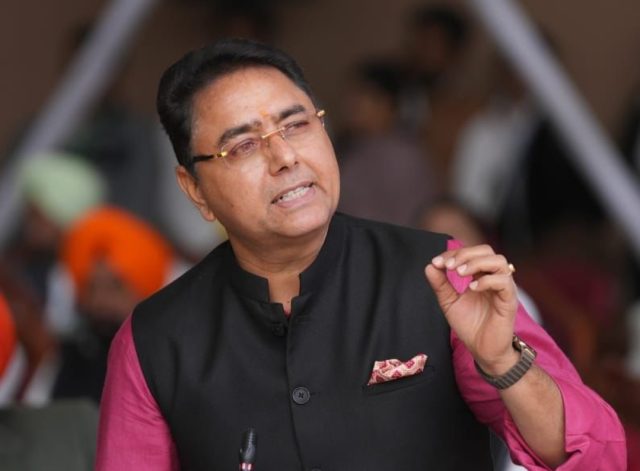 Screenshot_2025-11-24-17-27-06-680_com.whatsapp-edit