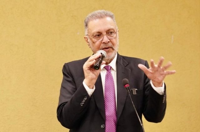 Screenshot_2025-12-02-18-53-58-311_com.whatsapp-edit