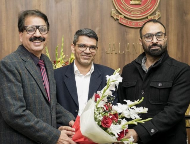 Screenshot_2025-12-16-19-54-15-700_com.whatsapp-edit