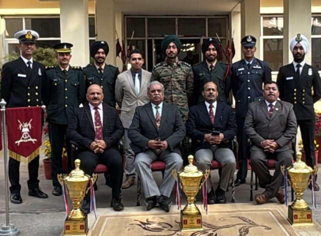 Screenshot_2025-12-17-18-38-34-677_com.whatsapp-edit