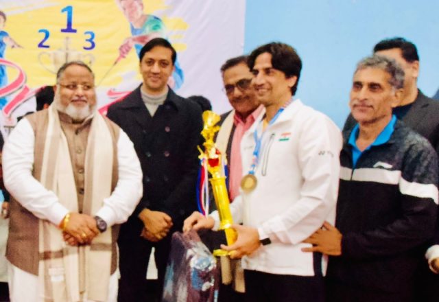 Screenshot_2025-12-21-18-01-57-818_com.whatsapp-edit