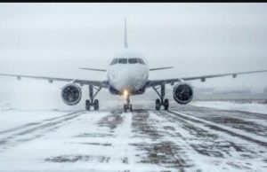 Heavy snowfall disrupts hundreds of flights at Toronto airport