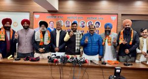 Senior Akali leaders, former CM aide join BJP in Punjab