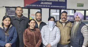 Vigilance Bureau nabs contractual employee red handed accepting bribe of Rs 4000