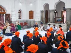 Sikh worship service held at Aitchison Gurdwara sahib in Lahore after 80 years