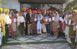 Cabinet Minister Hardeep Singh Mundian distributes Rs 86.40 lakh cheques to 72 families for Pucca Houses