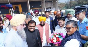 Speaker Punjab Vidhan Sabha and Chief Minister extend warm welcome to the Governor of Punjab at Vidhan Sabha