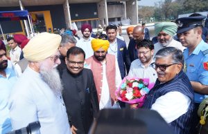 Speaker Punjab Vidhan Sabha and Chief Minister extend warm welcome to the Governor of Punjab at Vidhan Sabha