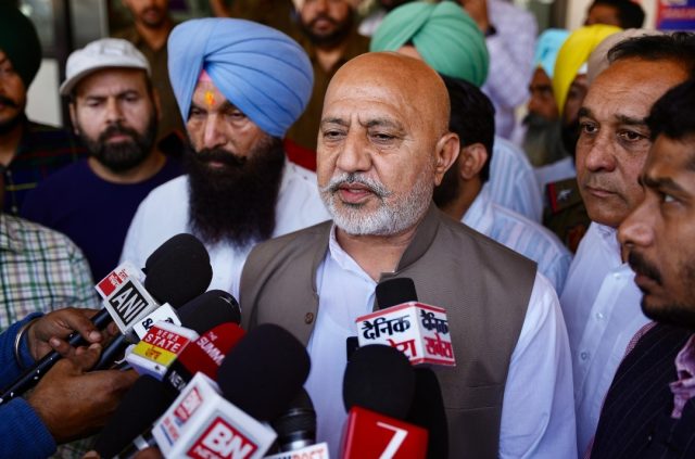 Screenshot_2026-03-04-18-44-56-002_com.whatsapp-edit