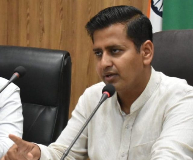 Screenshot_2026-03-15-17-30-10-709_com.whatsapp-edit