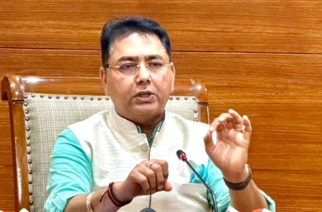 Screenshot_2026-03-25-19-01-20-835_com.whatsapp-edit