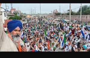 Farmers stopped from entering Amritsar, protest erupts on bypass; lathicharge alleged