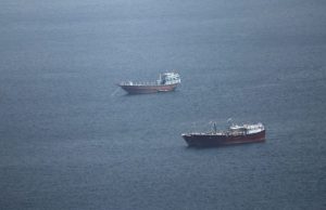 Iran reopens Strait of Hormuz; oil prices drop 10% amid easing tensions