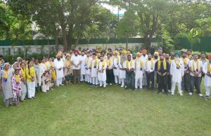 Strict Anti-Sacrilege Law Draws Hundreds of Akali Dal and Congress Leaders, Workers into AAP
