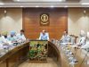 Mohinder Bhagat listens to grievances of potato growers and cold storage owners; assures all possible support