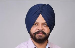 SAD leader Manpreet Iyali rules out joining AAP, calls viral photo fake