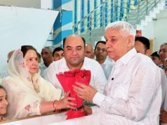 Former MLA Navjot Kaur Sidhu visits Rampal Ashram, seeks blessings