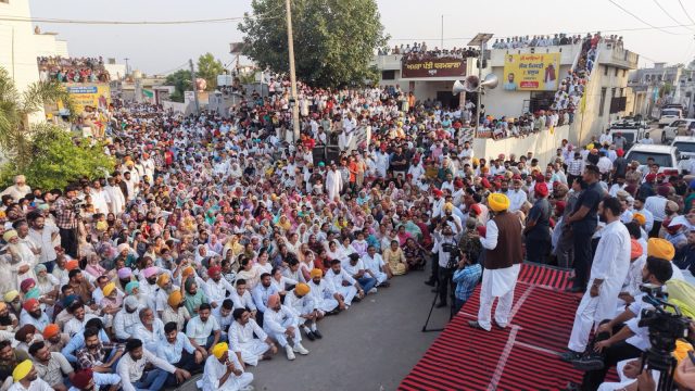 Cm mann lok milni barnala