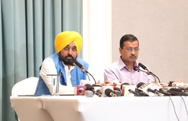 Cm Mann and kejriwal visit amritsar