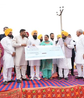 Cm mann barnala lok milni