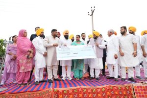 Cm mann barnala lok milni
