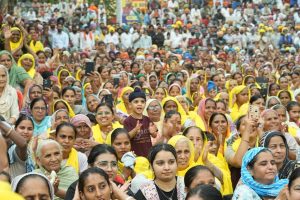 Cm mann barnala lok milni