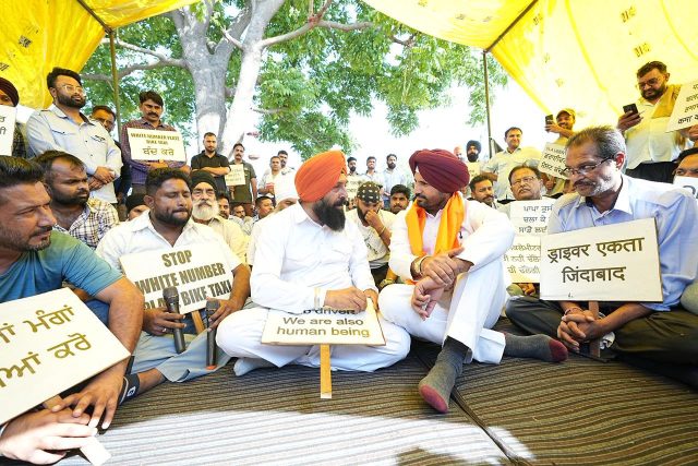 cab drivers protest in chandigarh cab drivers protest in chandigarh