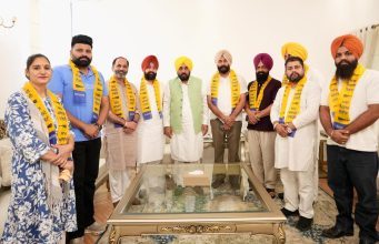 Akali Sarbjot Singh Sabi Joins AAP