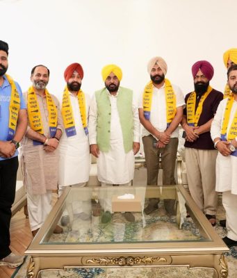 Akali Sarbjot Singh Sabi Joins AAP