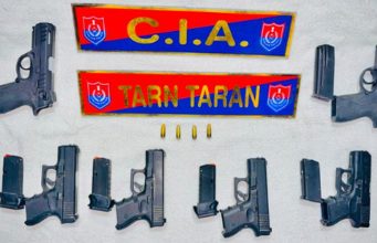 Crime News: Tarn Taran Police ने हथियार तस्करी मॉड्यूल का भंडाफोड़, 6 पिस्तौल सहित 2 आरोपी गिरफ्तार