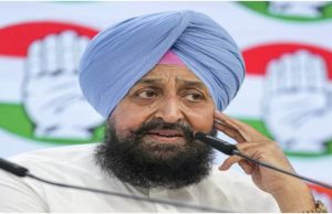 Punjab CM Mann और केजरीवाल के खिलाफ Chandigarh में शिकायत दी